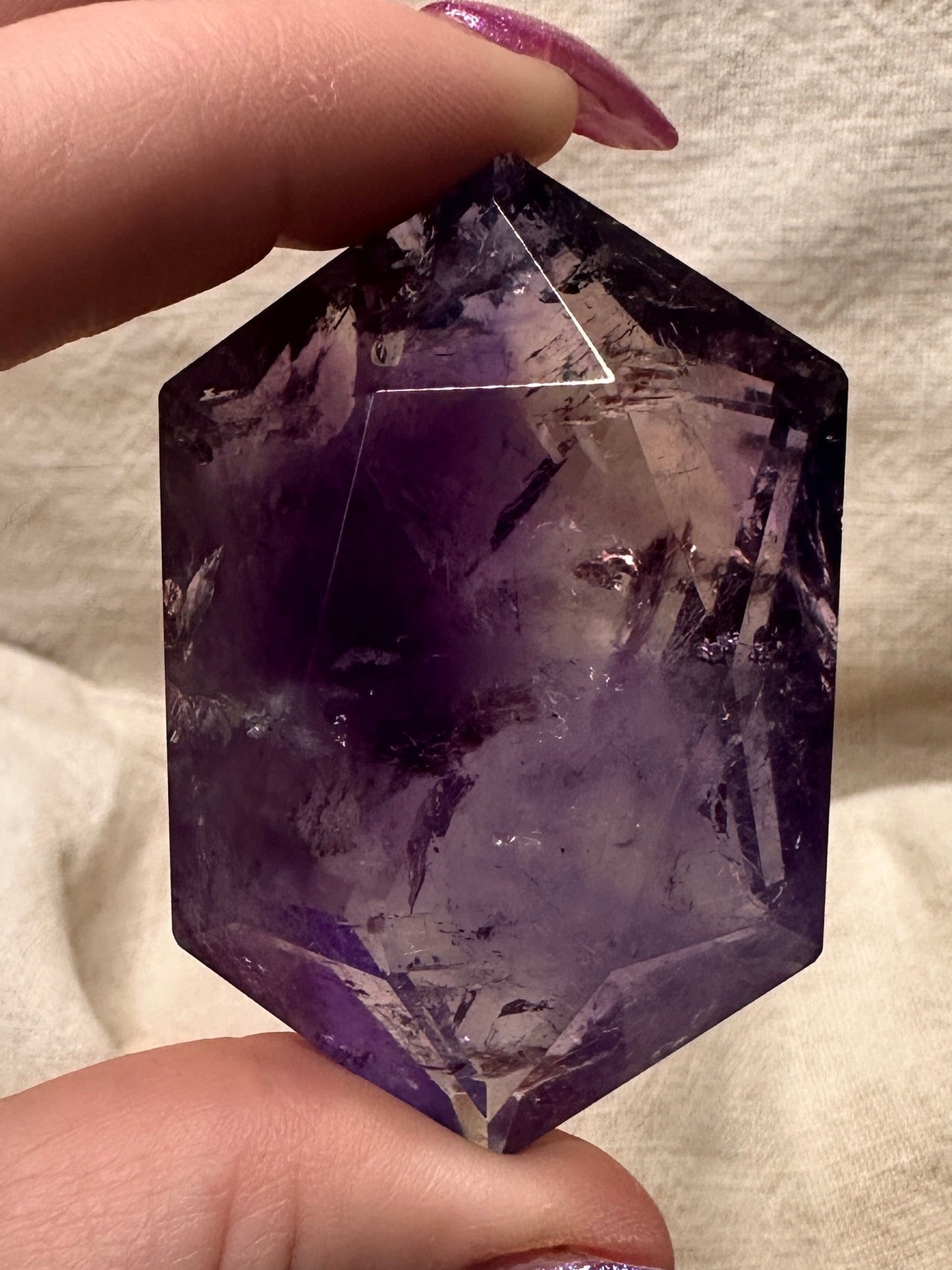 Amethyst palm stone