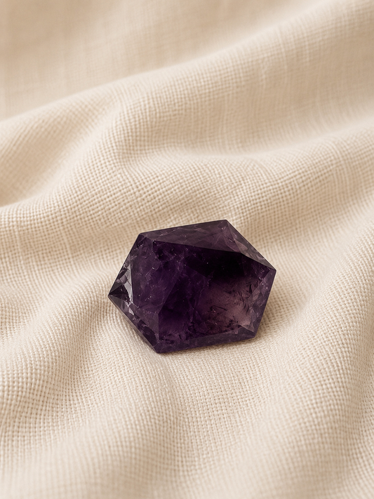 Amethyst palm stone