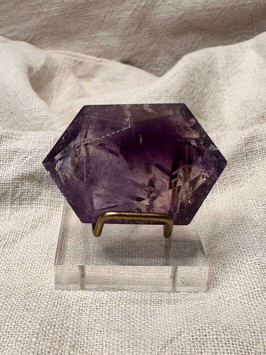 Amethyst palm stone